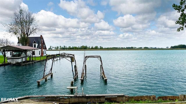 dock featuring a water view