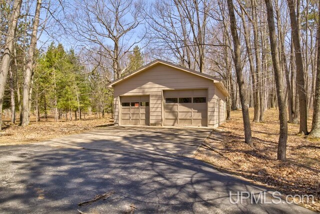 8962 Stagecoach Q.5 Ave, Gladstone, MI 49837 - view of detached garage