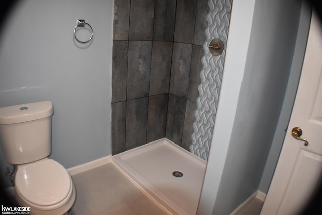 19508 Salisbury St, Saint Clair Shores, MI 48080 - bathroom with a stall shower and toilet
