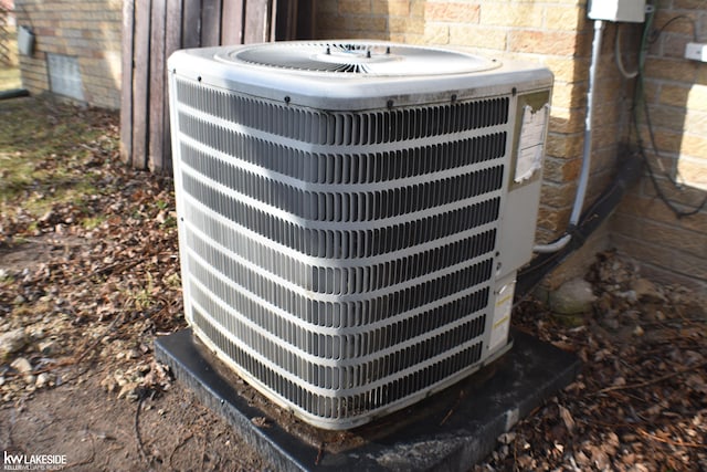 19508 Salisbury St, Saint Clair Shores, MI 48080 - exterior view of central AC