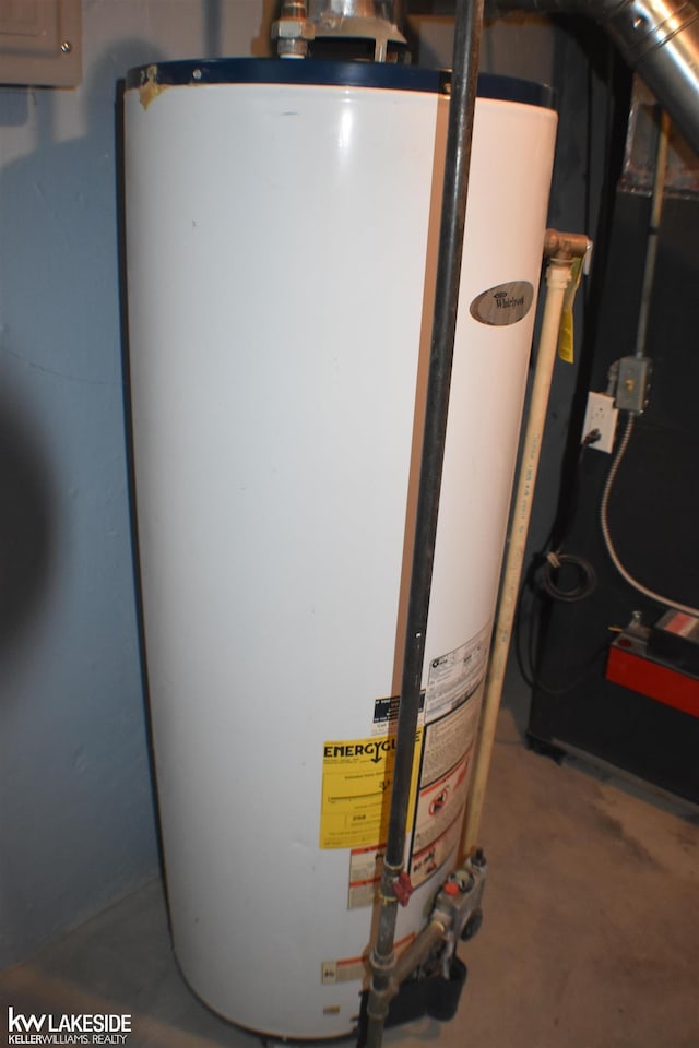 19508 Salisbury St, Saint Clair Shores, MI 48080 - utility room with water heater