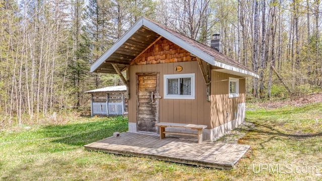 9190 Blue Jay Ln, Florence T-Wi, WI 54121 - view of outdoor structure with an outdoor structure and a wooded view