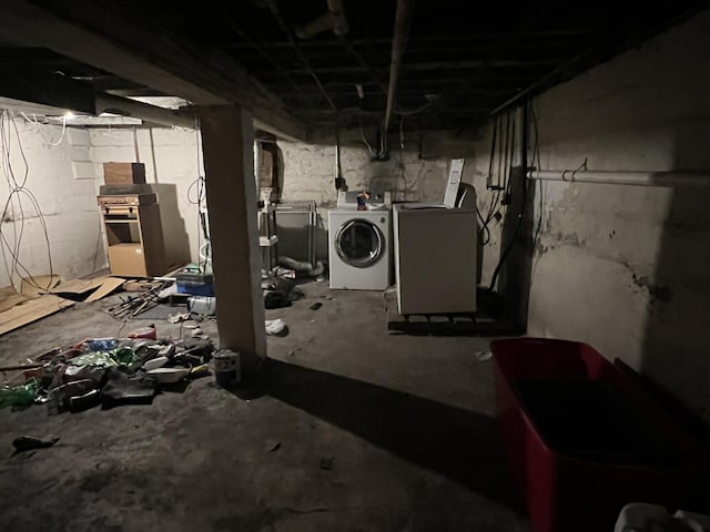 106 S Chilson St, Bay City, MI 48706 - unfinished basement with washer and clothes dryer