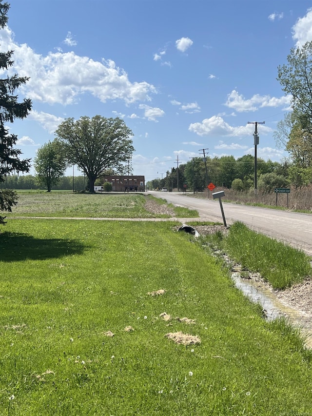 64990 E Gratiot Ave, Lenox, MI 48050