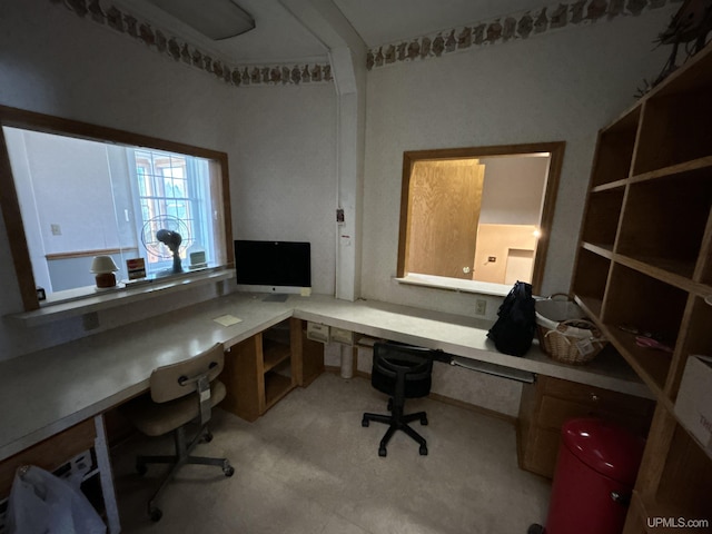 258 W Jasper St, Gwinn, MI 49841 - office space featuring built in desk and light flooring