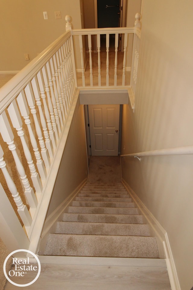 16876 Pebble Ct, Macomb, MI 48042 - view of staircase