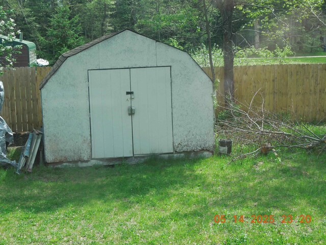 1582 Oakwood St, Gladwin, MI 48624 - view of shed