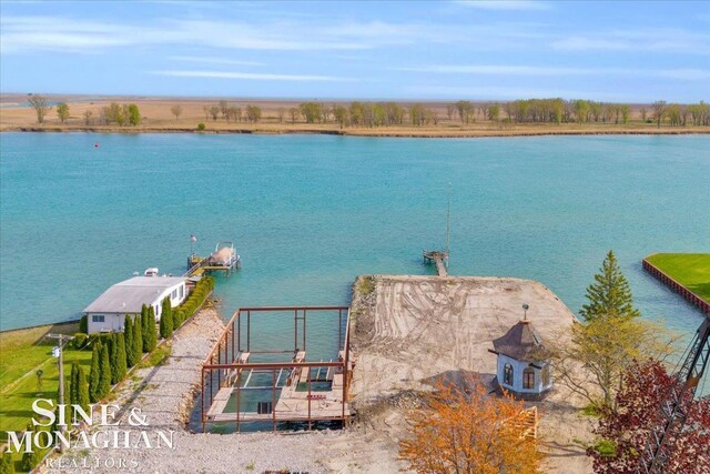 6075 S Channel Dr, Harsens Island, MI 48028