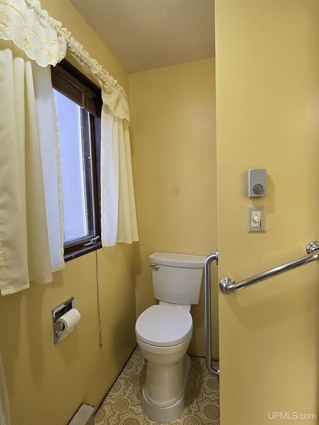 1604 Mildred Ave, Marquette, MI 49855 - bathroom featuring toilet