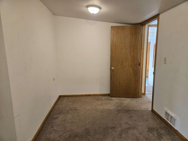 5440 Custer Dr, Harrison, MI 48625 - carpeted empty room featuring baseboards