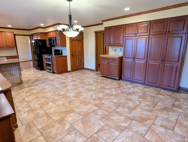 1002 Allouez Rd, Marquette, MI 49855 - kitchen with double oven range, freestanding refrigerator, recessed lighting, hanging light fixtures, and baseboards