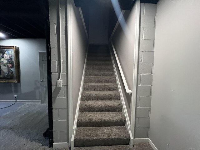 53641 Buckingham Ln, Shelby Twp, MI 48316 - view of stairway