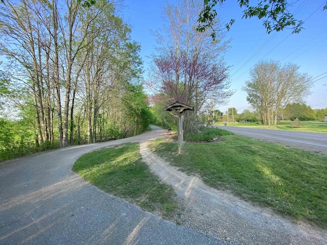 17344 33 Mile Rd, Armada, MI 48005