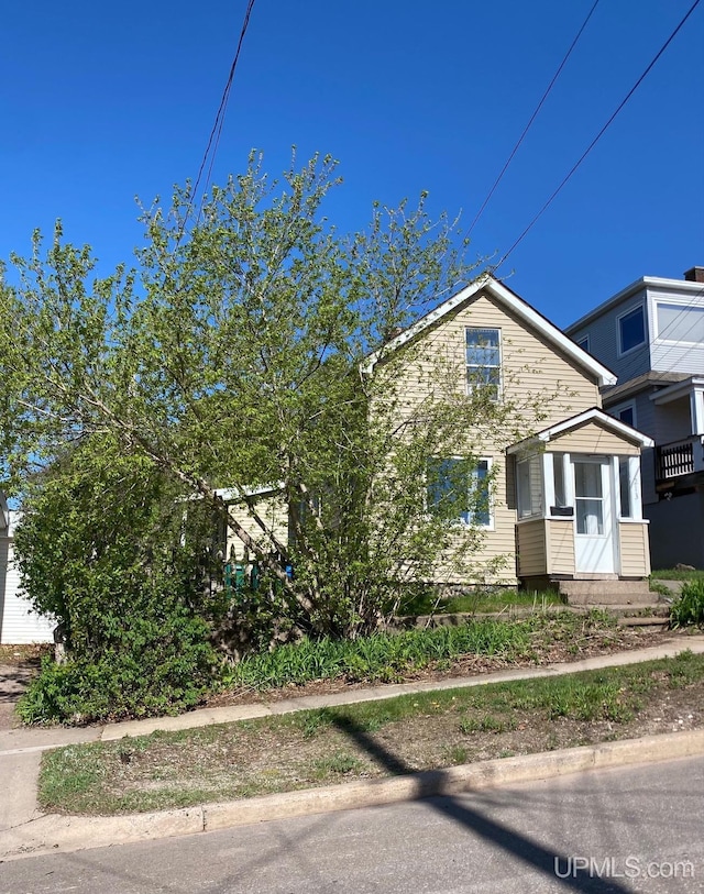 213 N Fifth St, Marquette, MI 49855 - view of front of property