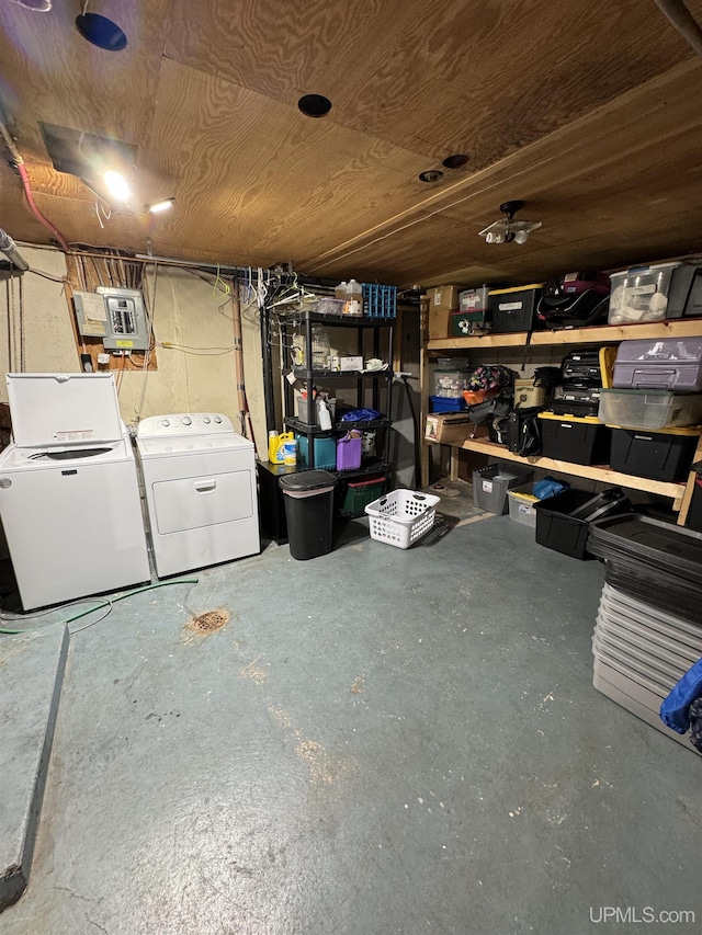 900 Wabash St, Ishpeming, MI 49849 - basement with washer and clothes dryer