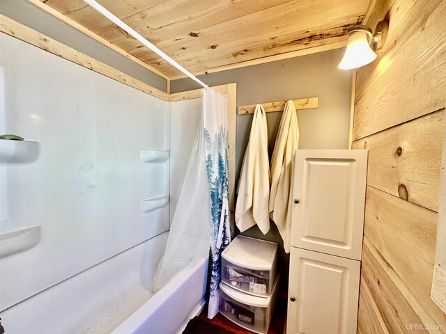518 Lynn St, Munising, MI 49862 - full bath featuring wooden ceiling and wooden walls