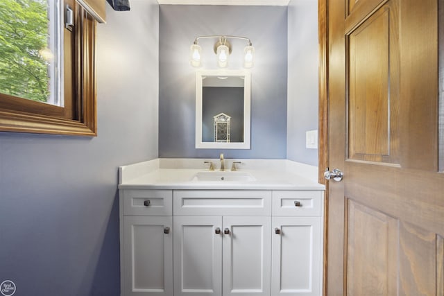 53638 Sherwood Ln, Shelby Twp, MI 48315 - bathroom featuring vanity
