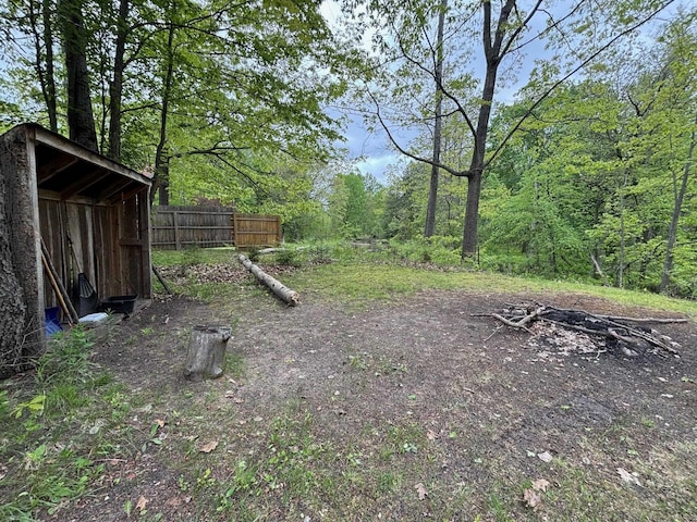 2913 W Howard Rd, Beaverton, MI 48612 - view of yard featuring a wooded view