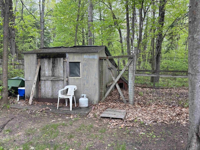 2913 W Howard Rd, Beaverton, MI 48612 - view of shed featuring a forest view
