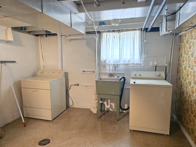 408 Sidney St, Bay City, MI 48706 - washroom featuring washing machine and dryer and light floors
