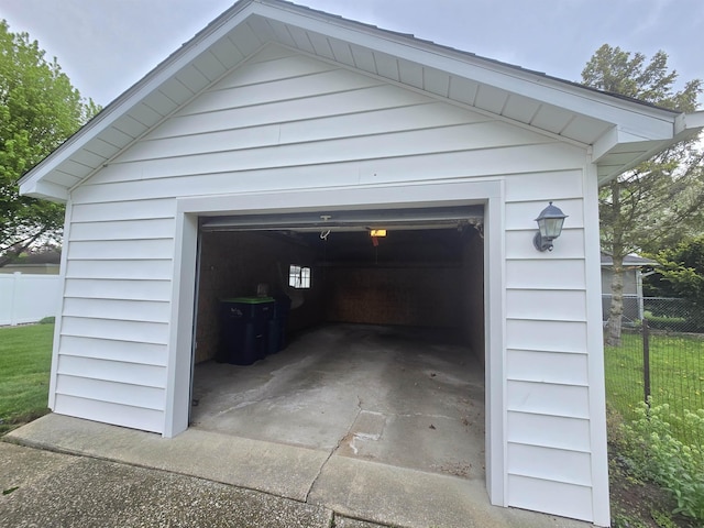 408 Sidney St, Bay City, MI 48706 - view of garage