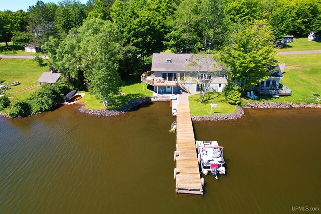 52170 Canal Rd, Houghton, MI 49931 - aerial view of property and surrounding area with a large body of water and a heavily wooded area