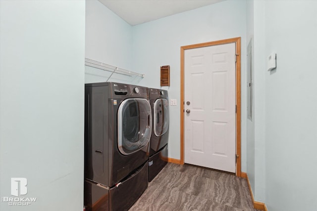 3275 Morrish Rd, Swartz Creek, MI 48473 - laundry area featuring independent washer and dryer and baseboards