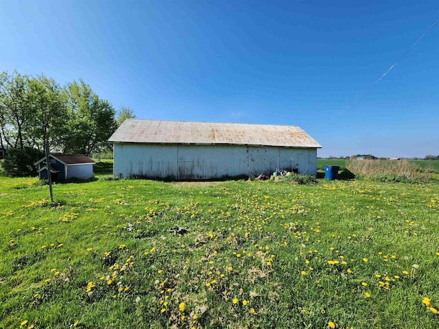4680 E Kent Rd, Freeland, MI 48623 - view of pole building featuring a lawn