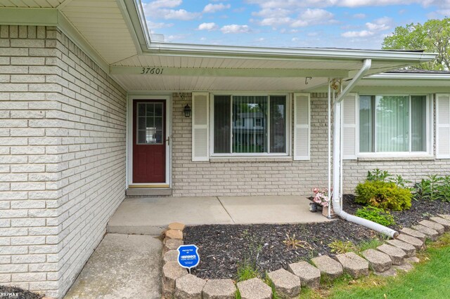37601 Dartmouth Dr, Sterling Heights, MI 48310 - entrance to property with brick siding