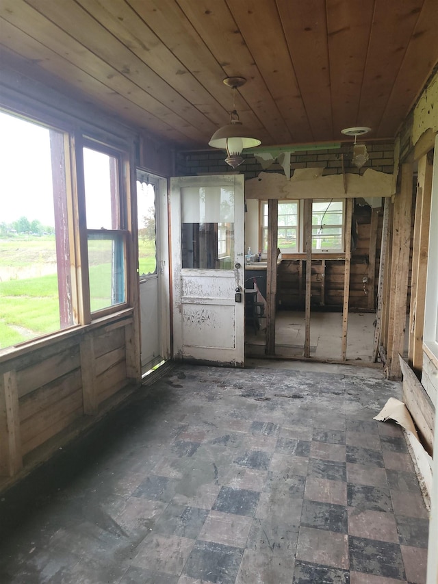 5523 Red Oak Rd, Beaverton, MI 48612 - view of unfurnished sunroom