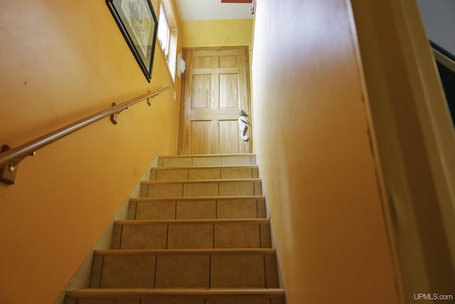 120 E Prospect St, Marquette, MI 49855 - view of stairs