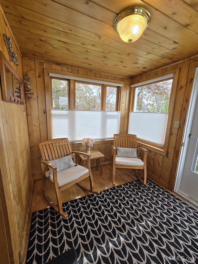 817 W Water St, Hancock, MI 49930 - view of sunroom / solarium