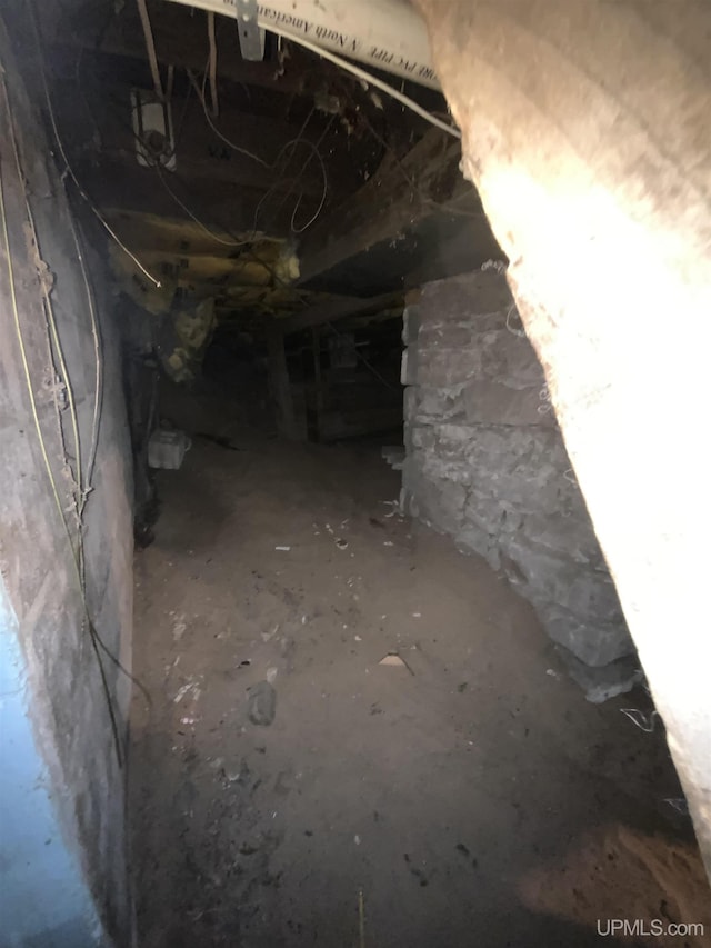 331 W Bluff St, Marquette, MI 49855 - view of inside crawl space