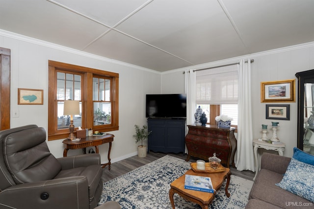 546N W Gulliver Lake Rd, Gulliver, MI 49840 - living room featuring wood finished floors, healthy amount of natural light, ornamental molding, and baseboards