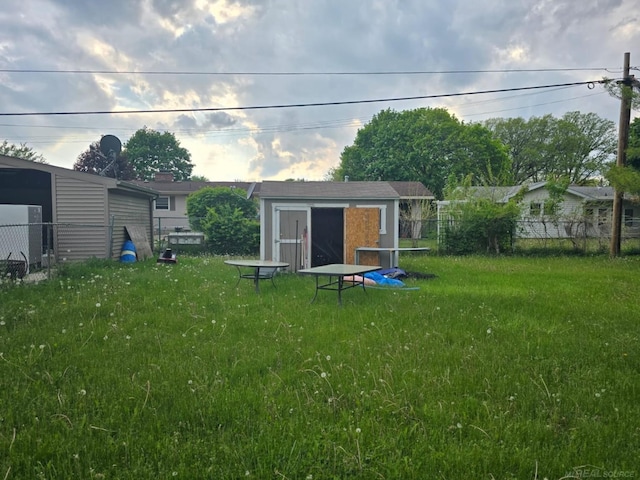 711 Moore St, Owosso, MI 48867 - view of yard