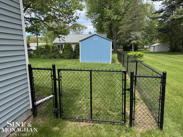 1741 Saint Clair River Dr, Algonac, MI 48001 - view of yard featuring a gate