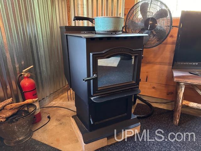 325 Mastodon Rd, Crystal Falls, MI 49920 - detailed view of a fire extinguisher