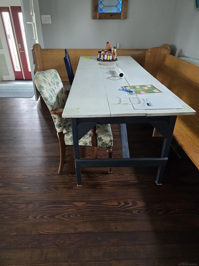 2450 N Lakeshore Rd, Carsonville, MI 48419 - dining area with wood finished floors