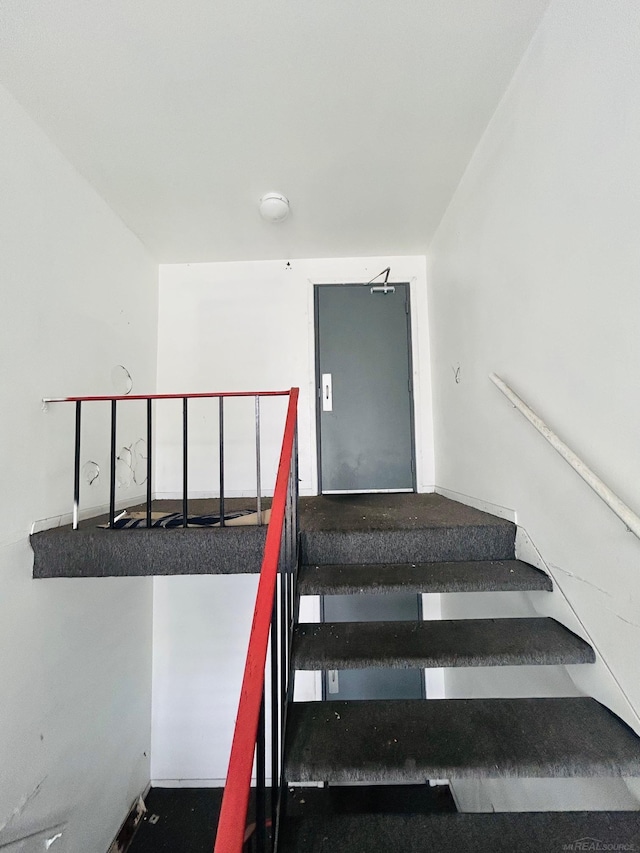 16600-16620 Greenfield Rd, Detroit, MI 48235 - view of stairway
