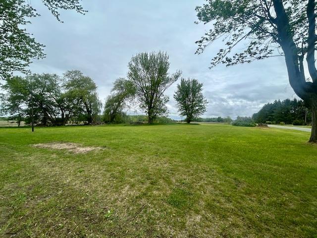 4992 Freeman Rd, Beaverton, MI 48612 - view of green lawn