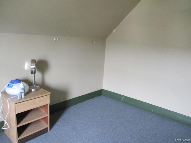 405 W S Ave Unit 1, Houghton, MI 49931 - bedroom featuring carpet floors and baseboards