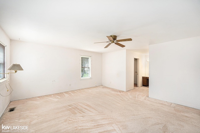 6019 Kingsfield Dr, West Bloomfield, MI 48322 - unfurnished room with light carpet and ceiling fan