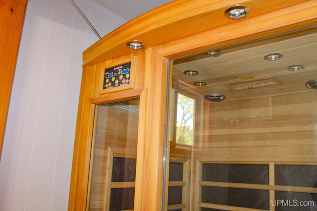 19390 W Calverley St, Houghton, MI 49931 - view of sauna / steam room