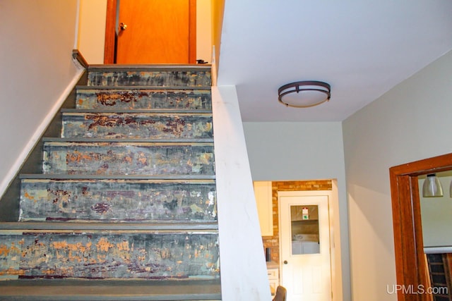 19390 W Calverley St, Houghton, MI 49931 - view of stairs