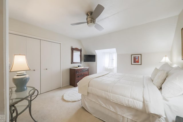 257 Ridge Rd, Grosse Pointe Farms, MI 48236 - bedroom featuring a closet, light carpet, a ceiling fan, and lofted ceiling