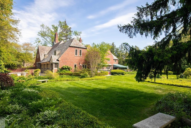 257 Ridge Rd, Grosse Pointe Farms, MI 48236 - view of green lawn