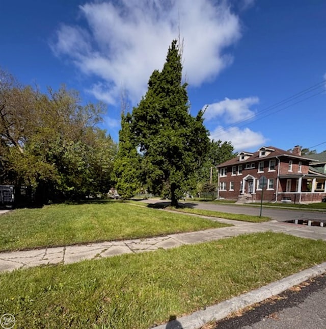 395 Chalmers St, Detroit, MI 48215