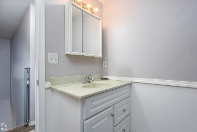 656 Lawson Dr, Lake Orion, MI 48362 - bathroom with vanity