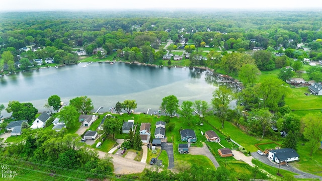 656 Lawson Dr, Lake Orion, MI 48362 - aerial view of residential area featuring a large body of water