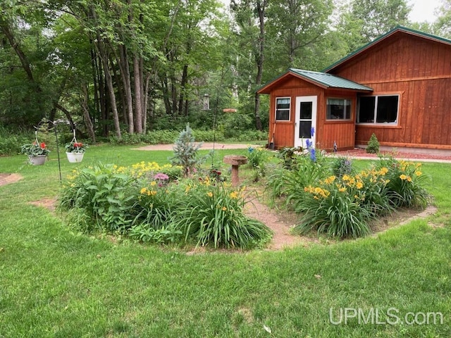 2051 Town Rd M Rd, Florence T-Wi, WI 54121 - view of green lawn